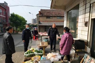 玉阳街道综合执法中心：常态化加强背街小巷秩序管控