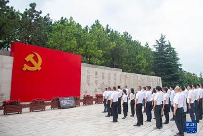 万众一心向未来——写在2022年全国两会开幕之际