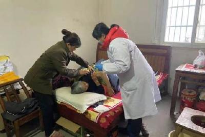 草埠湖镇：疫苗“多跑路” 群众少跑腿