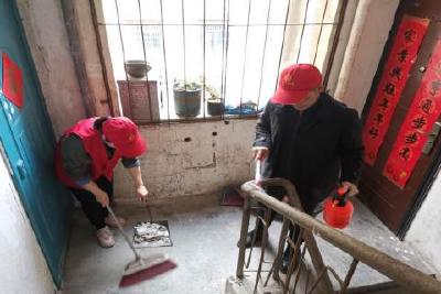 【创城正“当”时】我市各级各部门开展学雷锋创城志愿服务活动