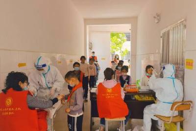 核酸检测入校园 共筑师生防疫线