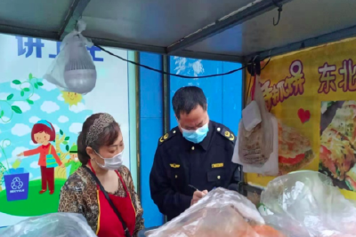 市市场监督管理局玉阳监管所开展流动摊点食品安全检查