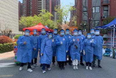 【宣传阐释社会主义核心价值观】当阳市文化馆退休党员在上海积极参与志愿者行动