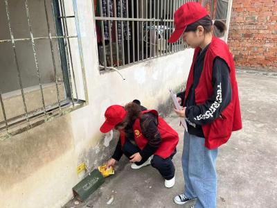  【精神文明创建活动宣传阐释·文明创建】市民政局到包保小区开展志愿服务活动