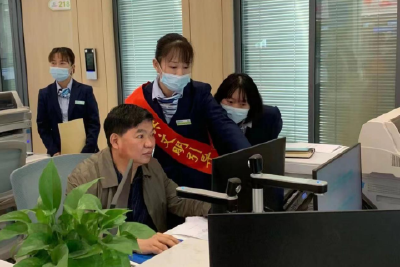 市应急管理局：局长驻窗办公 提质增效解难题