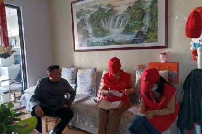 入户倾听“家长里短”  着力解决“急难愁盼”