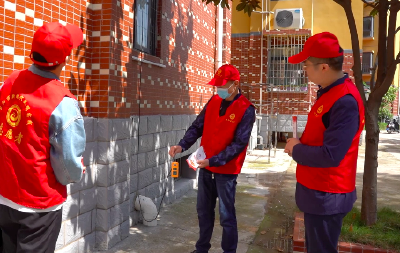 【干好每一天 喜迎二十大】整治“飞线充电”不手软  居民方便又安全