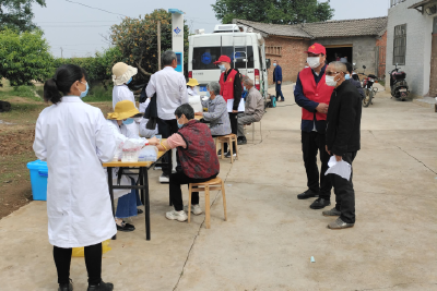 【宣传阐释社会主义核心价值观】王店镇卫生院：移动体检车将健康送到家门口