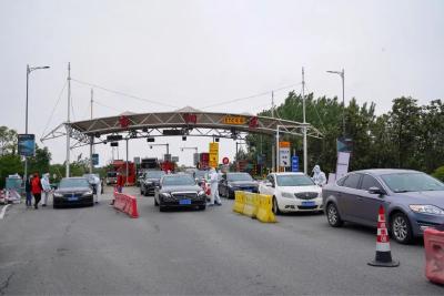 刘传钢走访慰问一线人员 督导疫情防控等工作