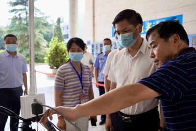 刘传钢检查我市2022年高考准备工作