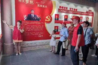 市残联开展文化进残疾人家庭关爱活动