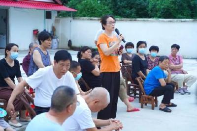 【下基层、察民情、解民忧、暖民心】“屋场会”上履诺言