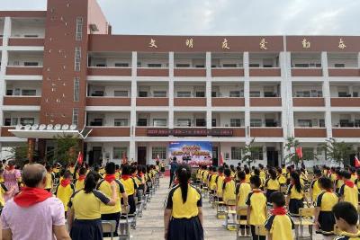 【宣传阐释社会主义核心价值观】我市各地各部门开展“庆六一”主题活动