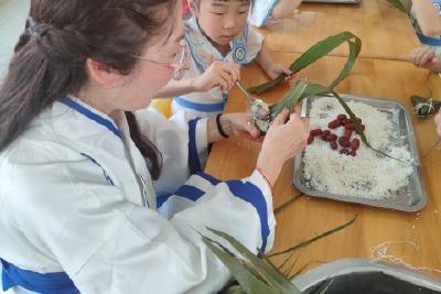 【宣传阐释社会主义核心价值观】我市举行首届端午文化节    