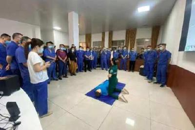 当阳长坂坡医院“急救之帆”宣讲队走进三峡新材