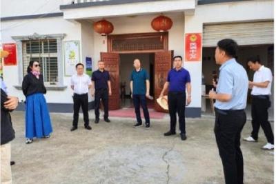 【下基层、察民情、解民忧、暖民心】市财政局：践行“两山”理念 推进美丽乡村示范点建设