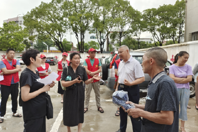 【下基层、察民情、解民忧、暖民心】移民服务中心倾听社情民意 助力老旧小区改造