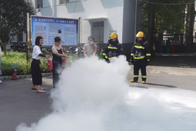 市医疗保障局开展消防知识进机关活动