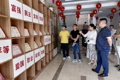 【下基层、察民情、解民忧、暖民心】坝陵街道：政协委员在行动