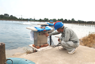 强劲电能让鱼塘翻起“金浪花”