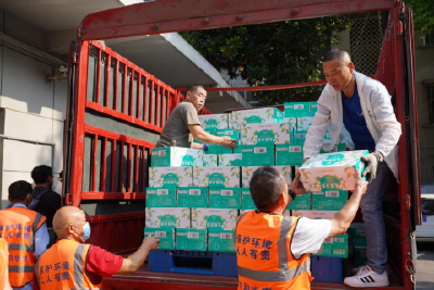 当阳“爱心驿站”为户外工作者撑起“遮阳伞”