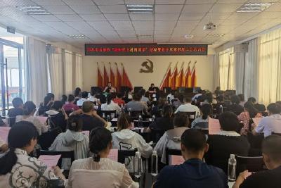 【宣传阐释社会主义核心价值观】提升农家书屋功能 构建乡村振兴“文化粮仓”