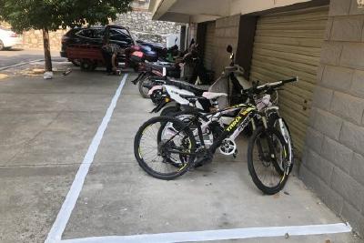 增划停车位 文明更到“位”