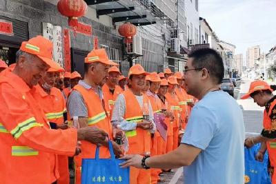 夏日炎炎清凉作业 城晟美环卫夏季作业推出多项新举措