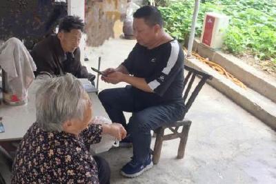 半月镇退役军人服务站：转换优待证办理模式  变“上门找”为“找上门”