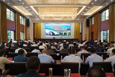 市委理论学习中心组开展第14次（扩大）集中学习