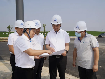 以对人民高度负责的态度抓好项目建设