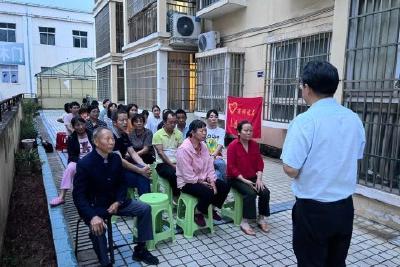 市科技局：湾子屋场夜话小区治理