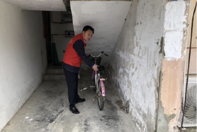 党员带头下到最基层 文明触角伸到细微处