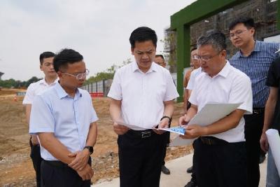 【宣传阐释社会主义核心价值观】坚持系统思维 提升城市品质 市领导督导城建项目进展工作情况