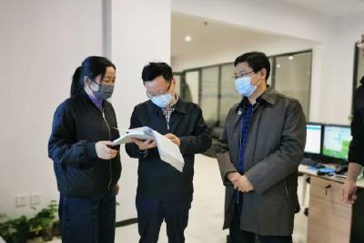 宜昌市政务服务和大数据管理局张绍刚一行来我市考察