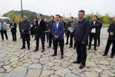 借“他山之石”助力乡村振兴  陈华带队赴远安考察学习