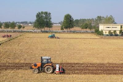 【奋进新征程 建功新时代】我市科技助力秋冬播生产