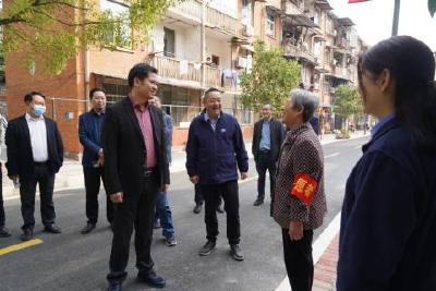 刘传钢调研全市老旧小区改造：真正把老旧小区改造建设成为“民心工程”