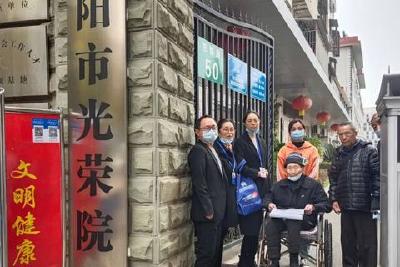 当阳农商银行：送金融服务上门获好评