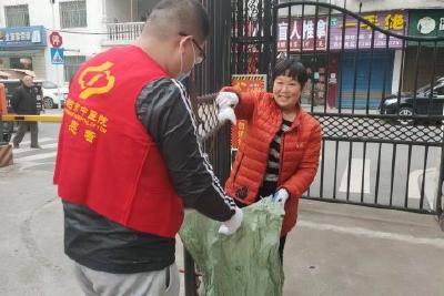 市中医医院志愿服务队开展不文明养犬专项整治志愿服务