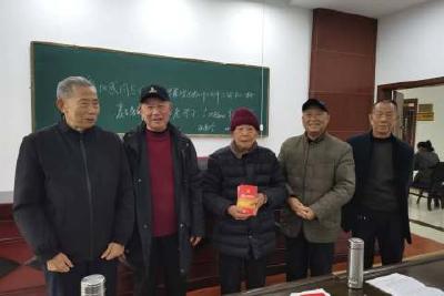 离休干部捐赠二十大学习资料