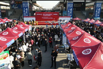 当阳市：“春风行动”吹响聚人号角