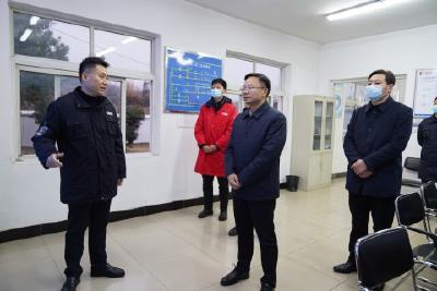 陈华检查春节期间食品安全和安全生产工作