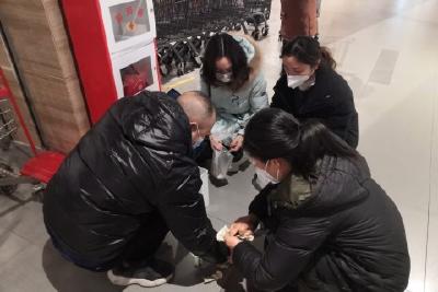 市红十字会开展募捐箱捐款清收工作