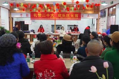 非遗表演走到群众身边 呈现多彩魅力