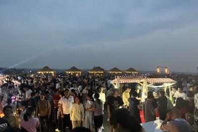 【宣传阐释社会主义核心价值观】半月镇烧烤节热闹上演 乡村夜经济点亮夏日好时光  