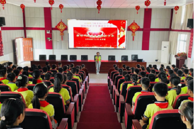 争做新时代好少年 向身边的榜样学习