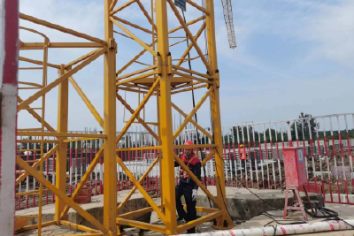 市质安中心开展上半年度特种设备专项检查