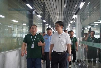 刘传钢调研防汛抗旱、安全生产、食品安全工作