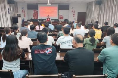 当阳市理论政策宣讲志愿服务队开展学习贯彻习近平新时代中国特色社会主义思想理论宣讲